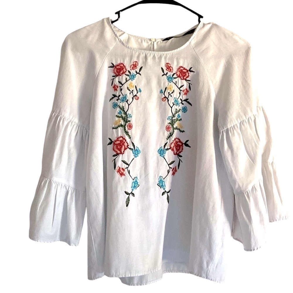 Zara Basic Women’s Floral Embroidered White Bell Sleeve Blouse Size Small